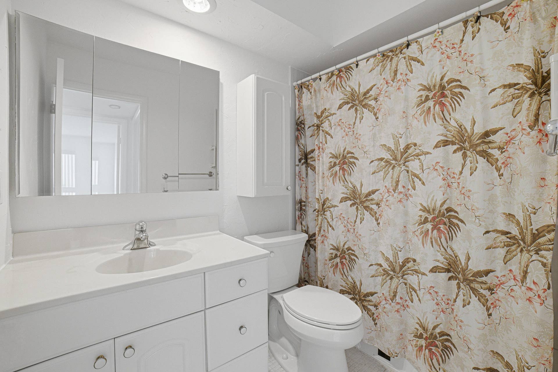 111 Doolen Court, #110, North Palm Beach, FL 33408 Bathroom
