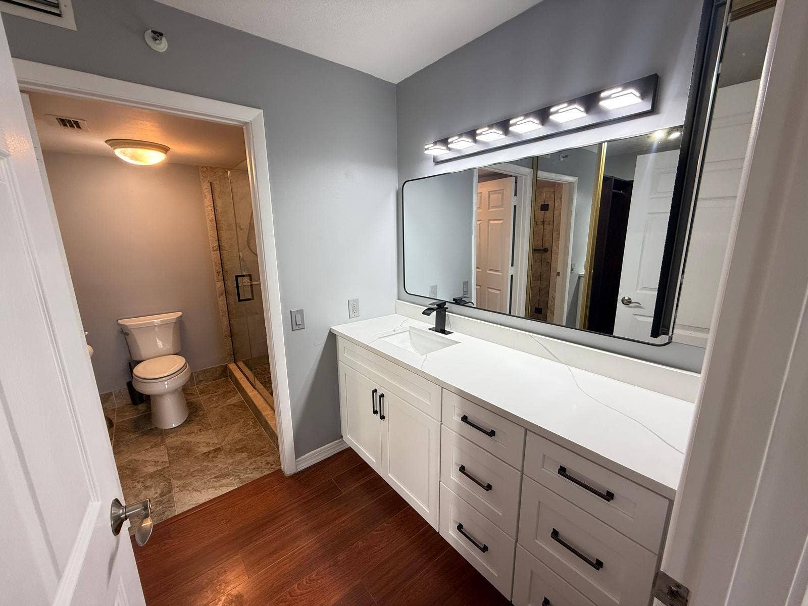 2215 CYPRESS ISLAND Drive, #505, Pompano Beach, FL 33069 Master Vanity