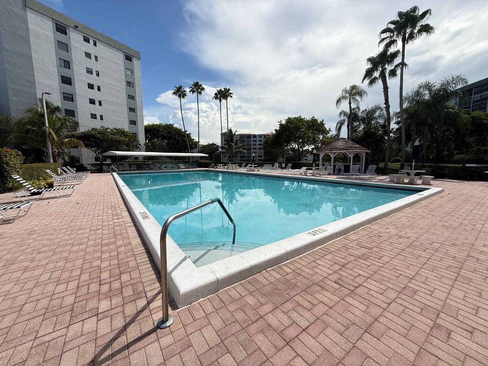 2215 CYPRESS ISLAND Drive, #505, Pompano Beach, FL 33069 Island Pool