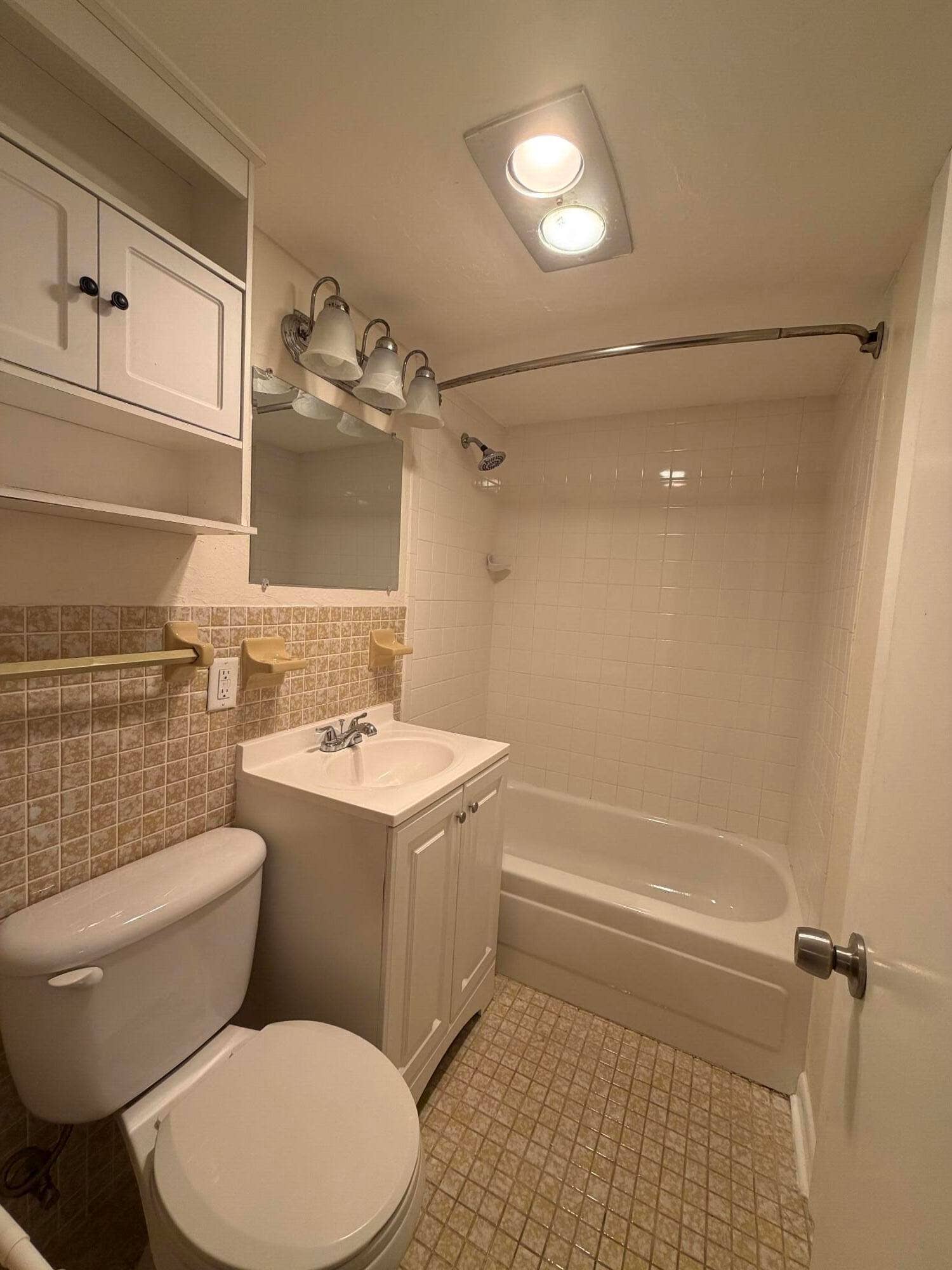 917 NE 16th Avenue, #1, Fort Lauderdale, FL 33304 IMG_5701