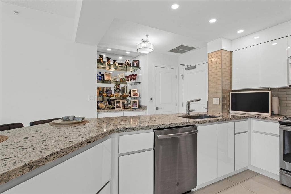 347 N New River Drive E, #310, Fort Lauderdale, FL 33301 310 pic 3