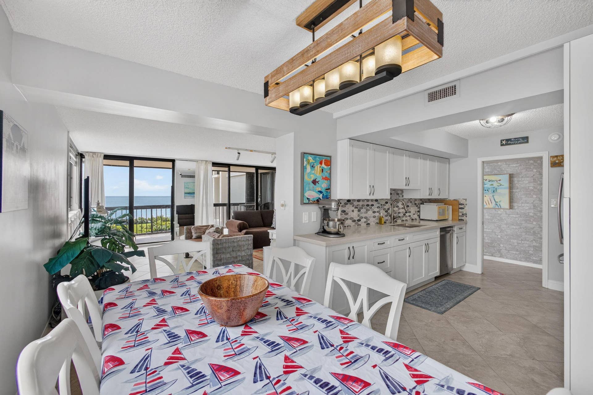 5380 N Ocean Drive, #2e, Riviera Beach, FL 33404 15-web-or-mls-5D1A3727