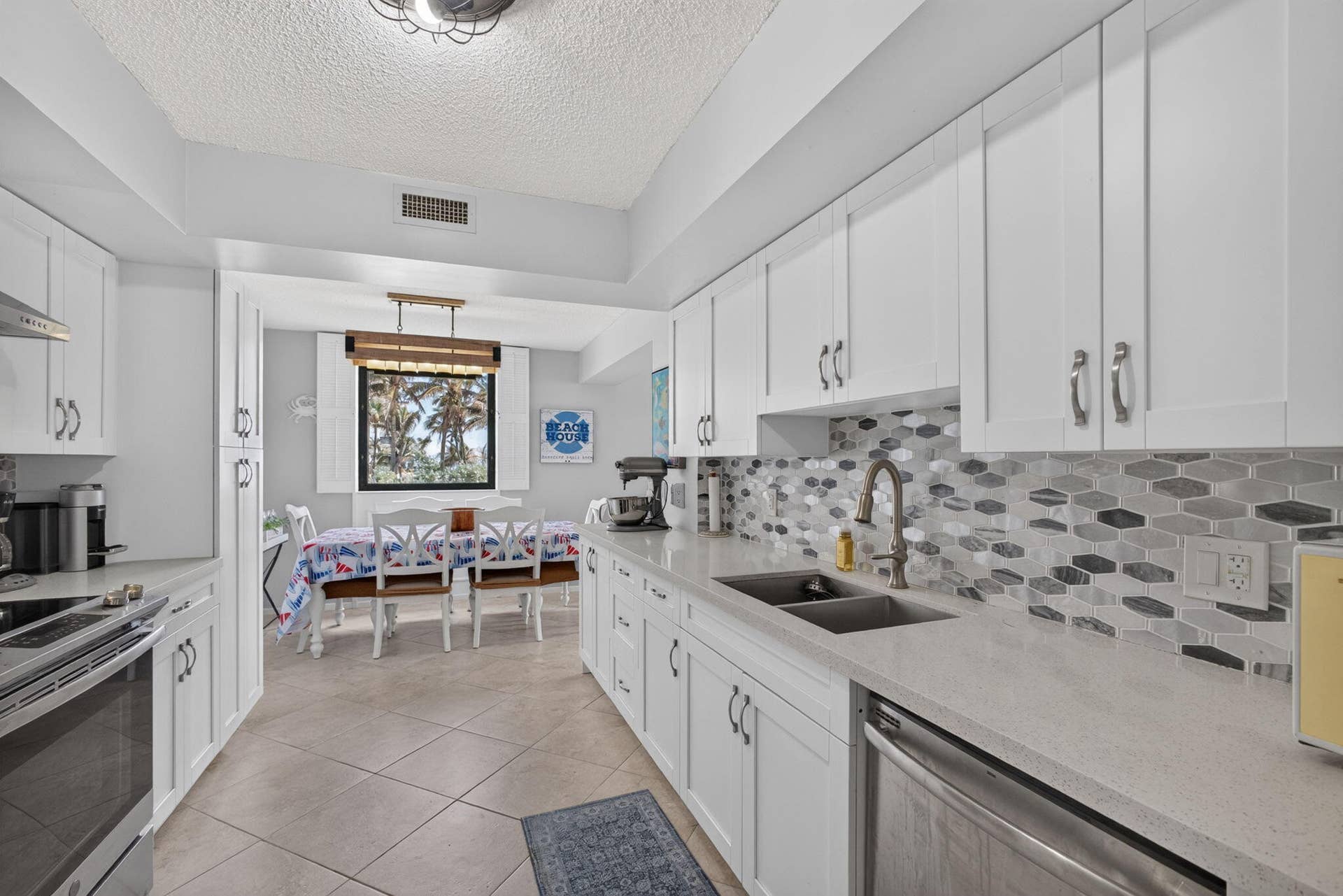 5380 N Ocean Drive, #2e, Riviera Beach, FL 33404 20-web-or-mls-5D1A3751