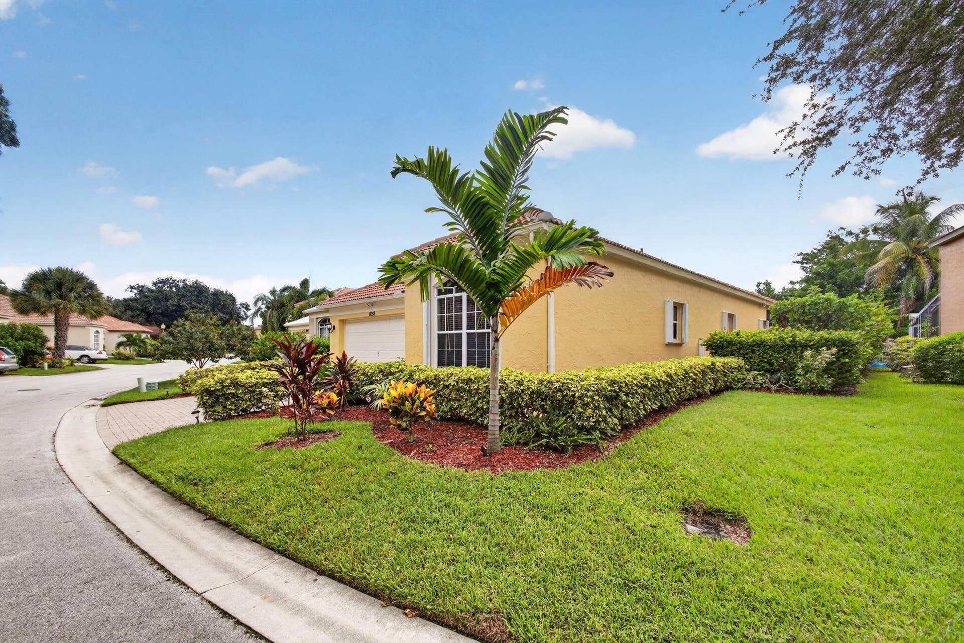 8058 Via Hacienda, Riviera Beach, FL 33418 3-web-or-mls-5D1A3636