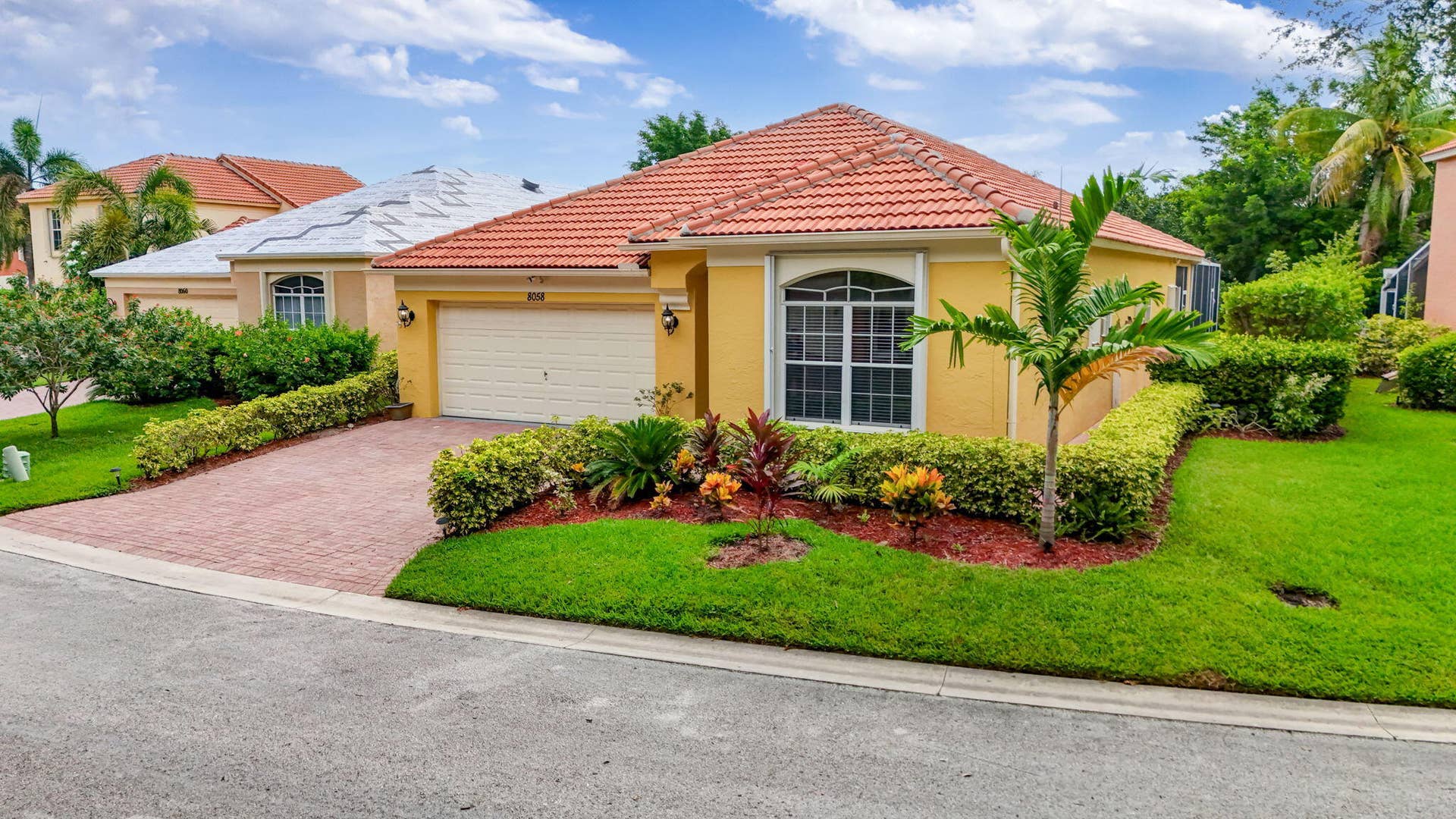 8058 Via Hacienda, Riviera Beach, FL 33418 60-web-or-mls-DJI_20260804222918_0004_D-
