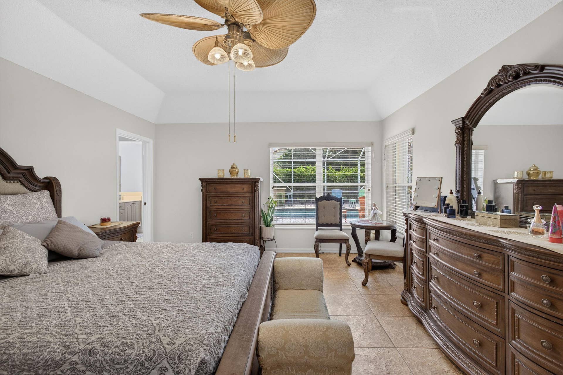 8058 Via Hacienda, Riviera Beach, FL 33418 30-web-or-mls-5D1A3471
