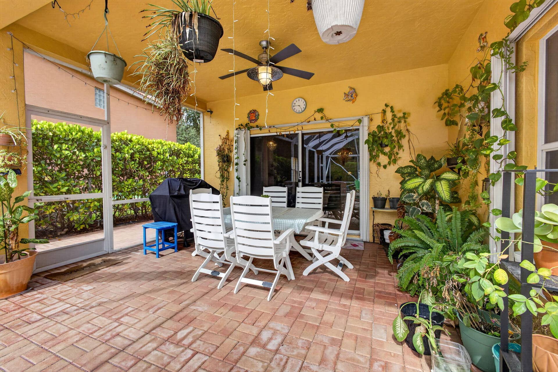 8058 Via Hacienda, Riviera Beach, FL 33418 50-web-or-mls-5D1A3571
