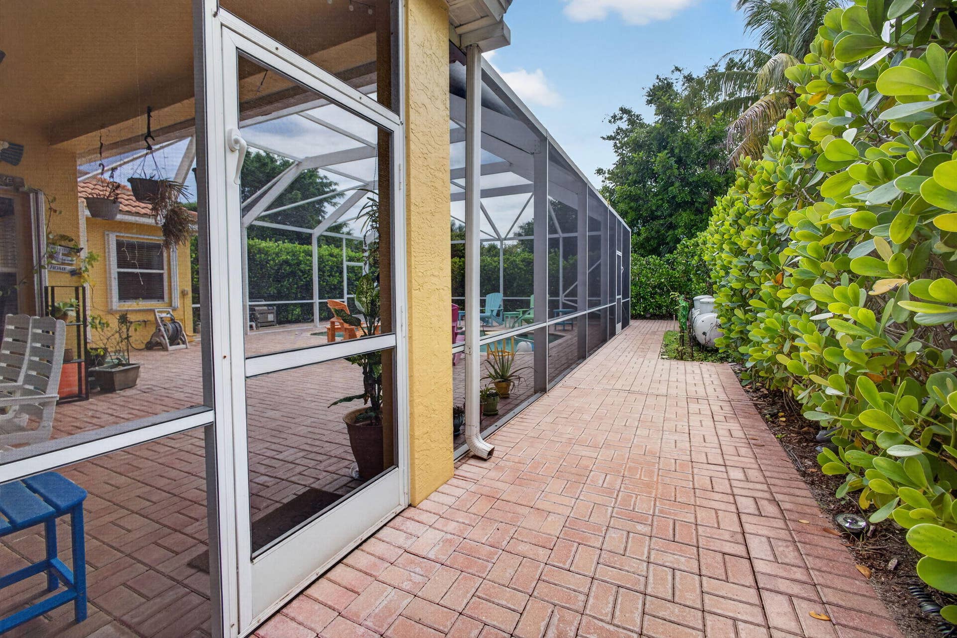 8058 Via Hacienda, Riviera Beach, FL 33418 58-web-or-mls-5D1A3621