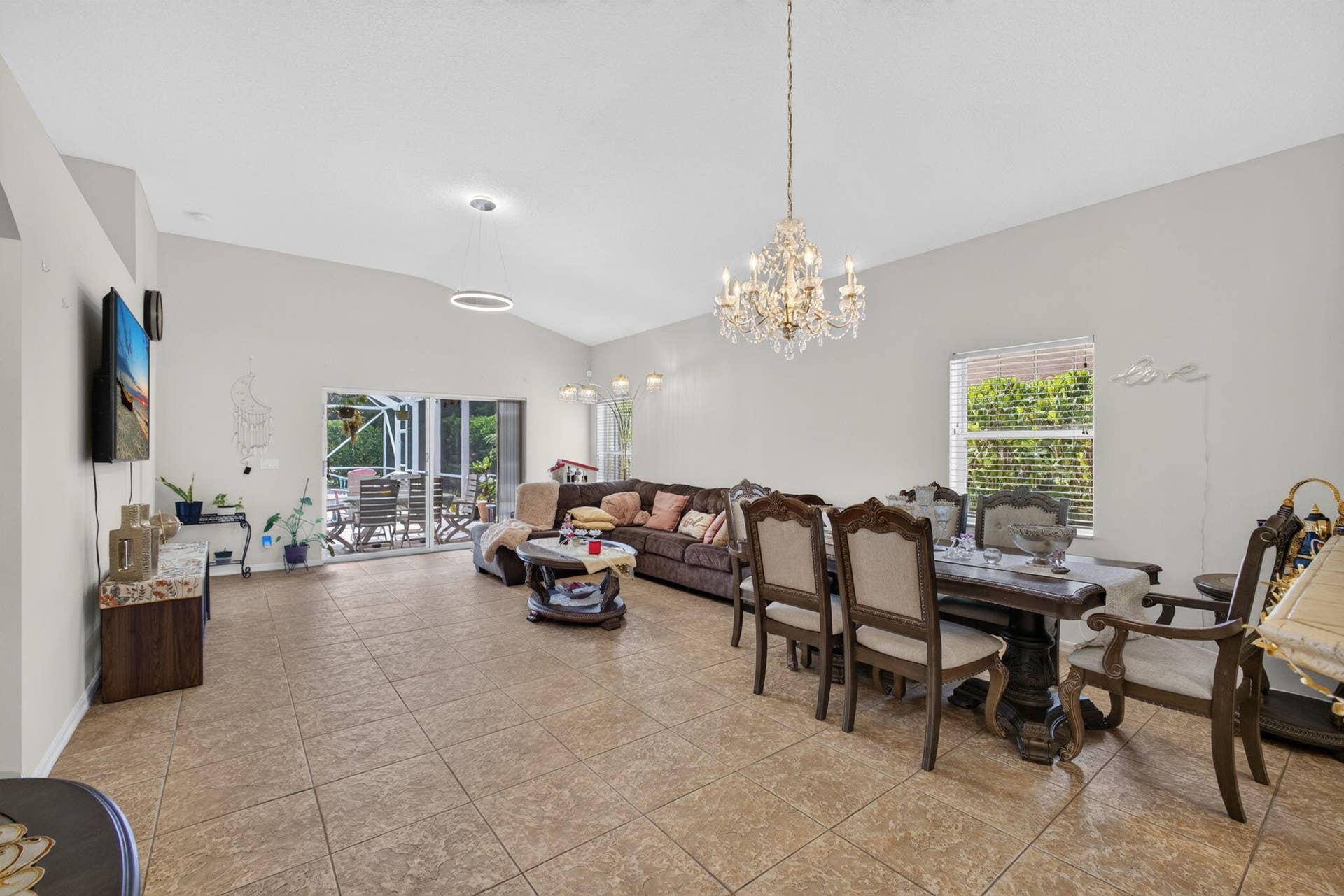 8058 Via Hacienda, Riviera Beach, FL 33418 21-web-or-mls-5D1A3426