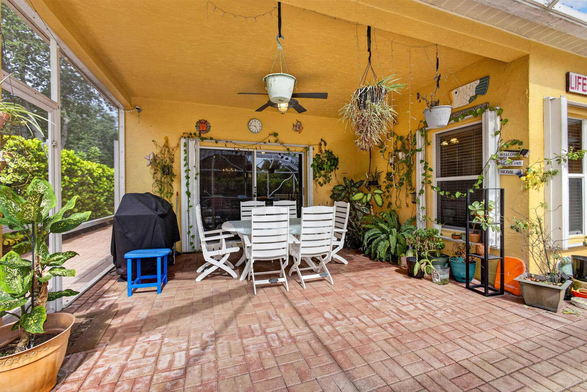 8058 Via Hacienda, Riviera Beach, FL 33418 47-web-or-mls-5D1A3556
