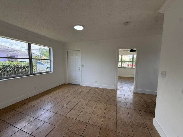 1528 Avenue S, Riviera Beach, FL 33404 IMG_7917