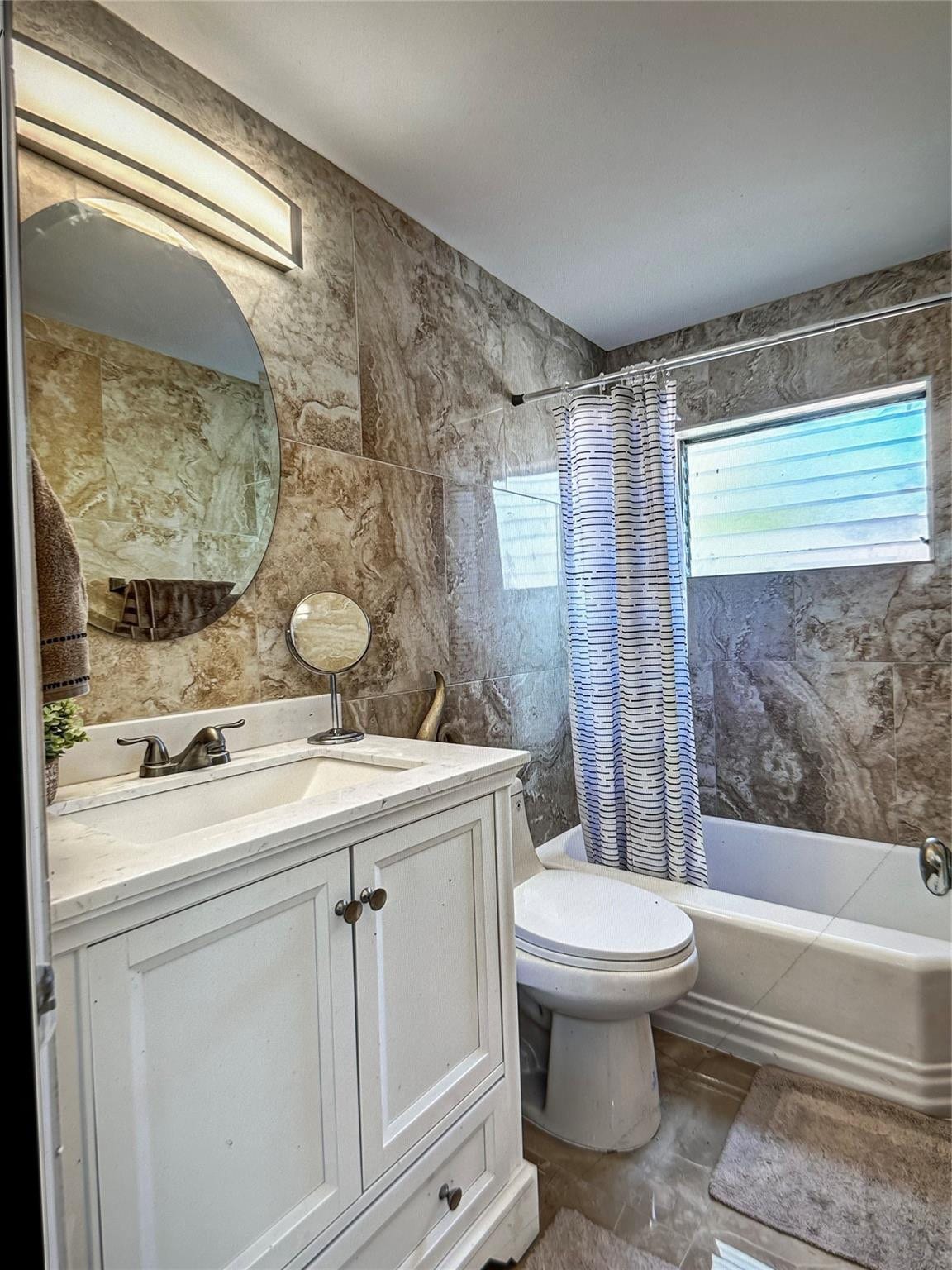 141 RUTLAND Boulevard, West Palm Beach, FL 33405 Photo 8