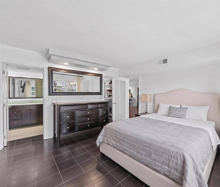 Primary Bedroom Ensuite with water views