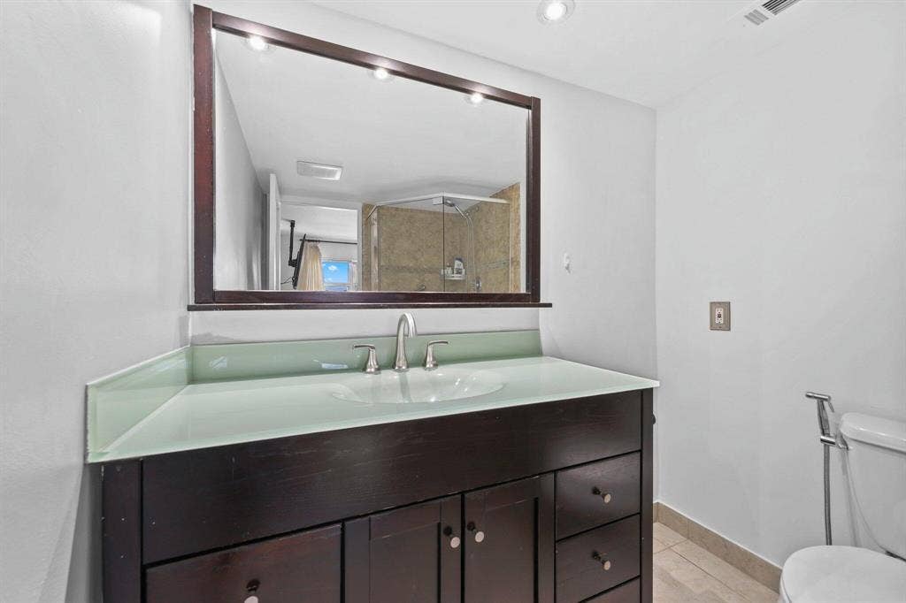 Primary Bedroom Ensuite with water views