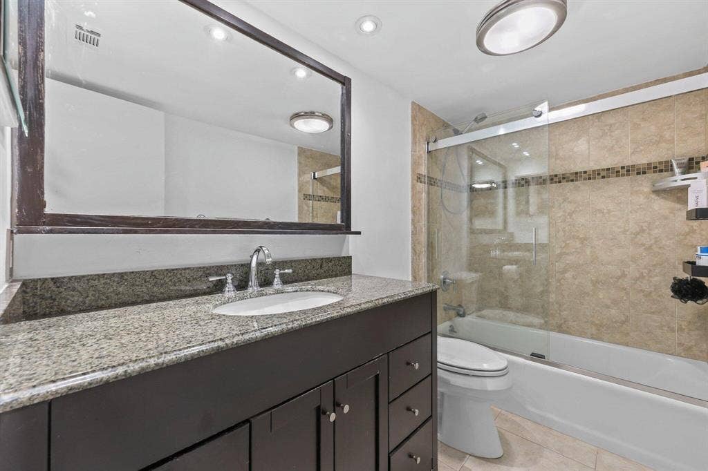 2nd Bathroom