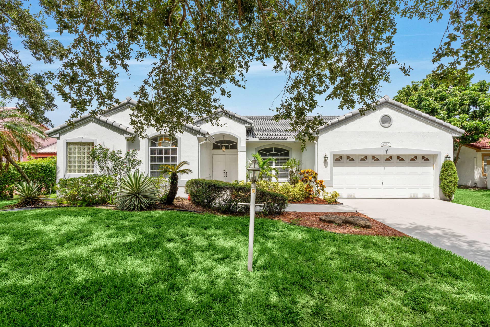 4220 NW 90TH Terrace, Coral Springs, FL 33065 1-print-A7404054