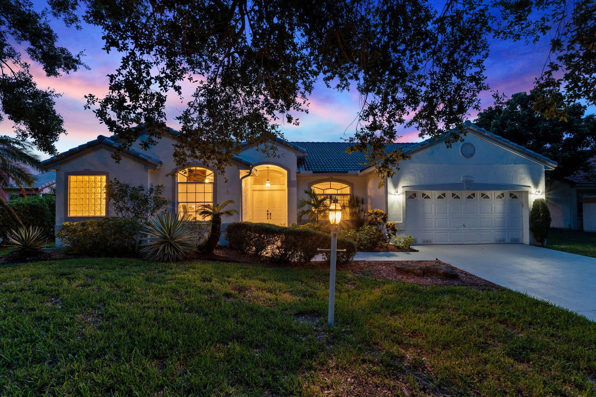 4220 NW 90TH Terrace, Coral Springs, FL 33065 64-web-or-mls-A7404280