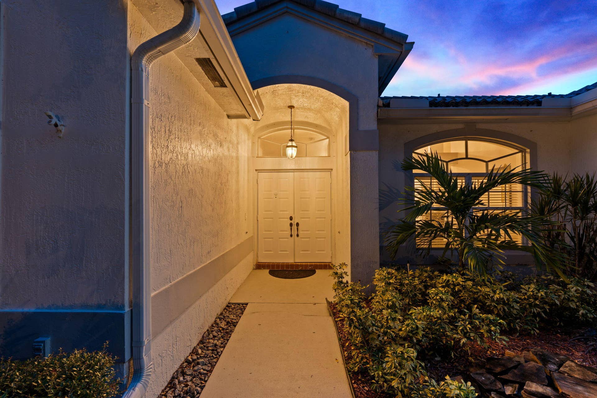 4220 NW 90TH Terrace, Coral Springs, FL 33065 68-web-or-mls-A7404289