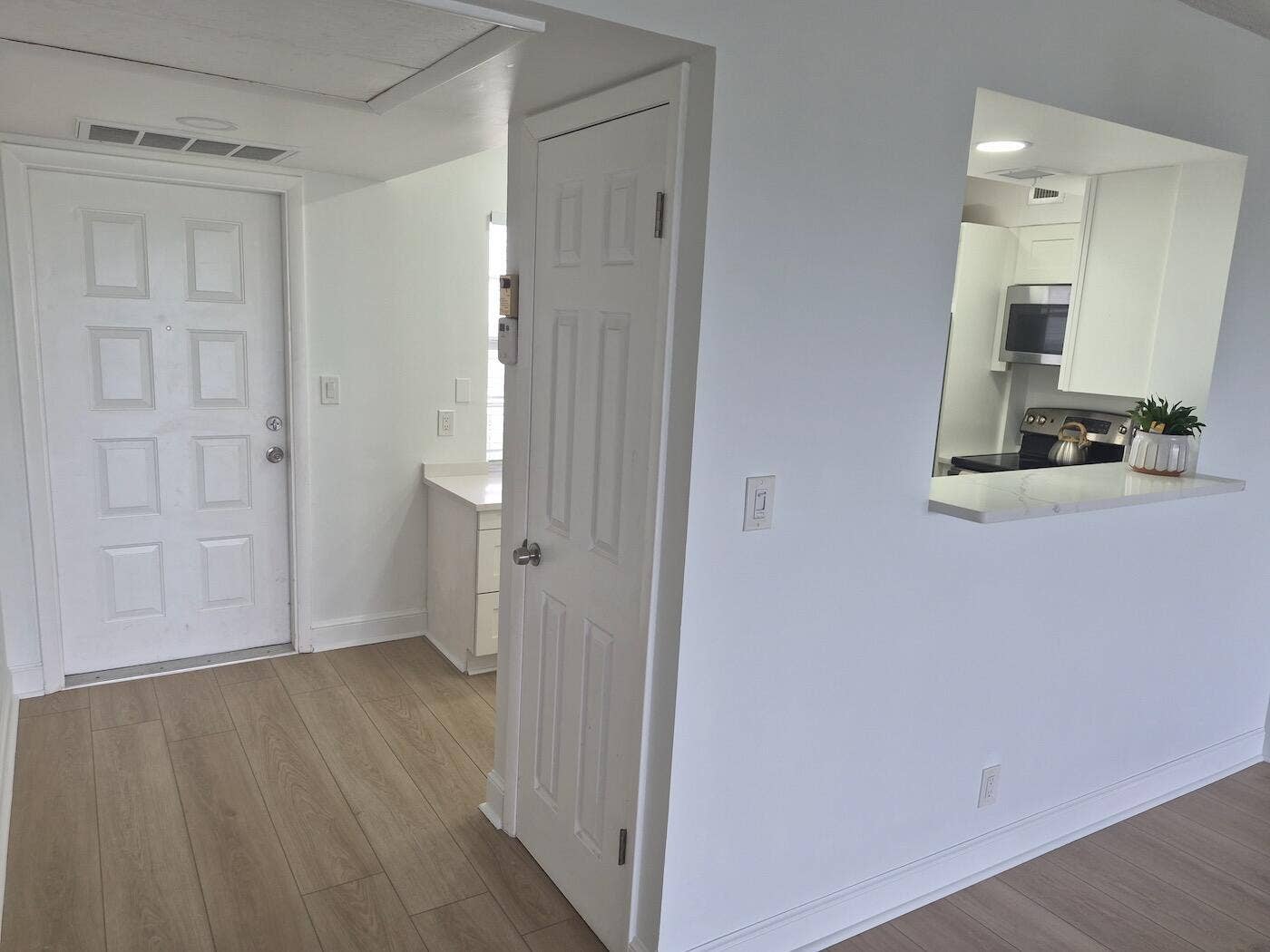 3050 N PALM AIRE Drive, #702, Pompano Beach, FL 33069 20260728_123325
