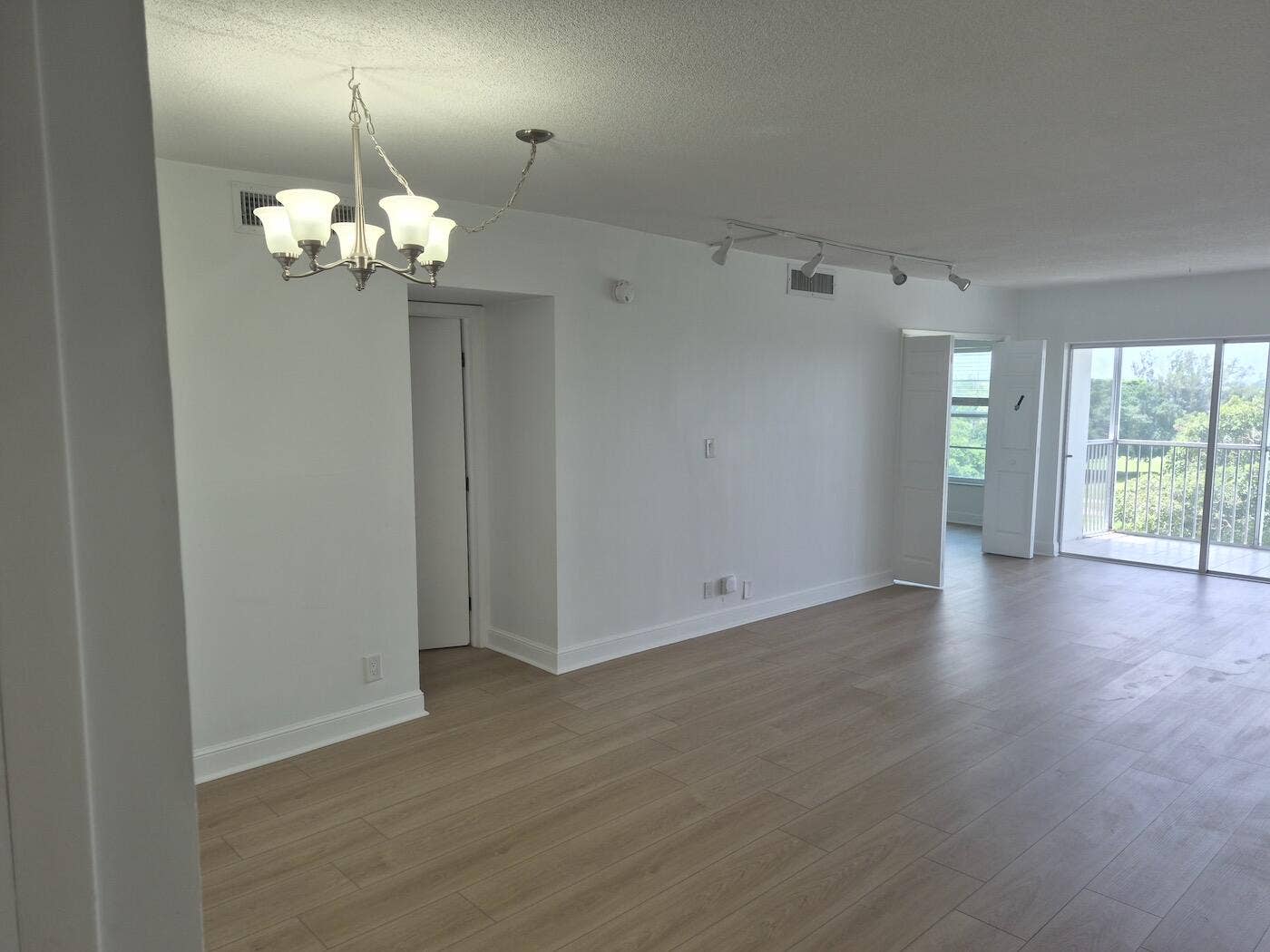 3050 N PALM AIRE Drive, #702, Pompano Beach, FL 33069 20260728_121908