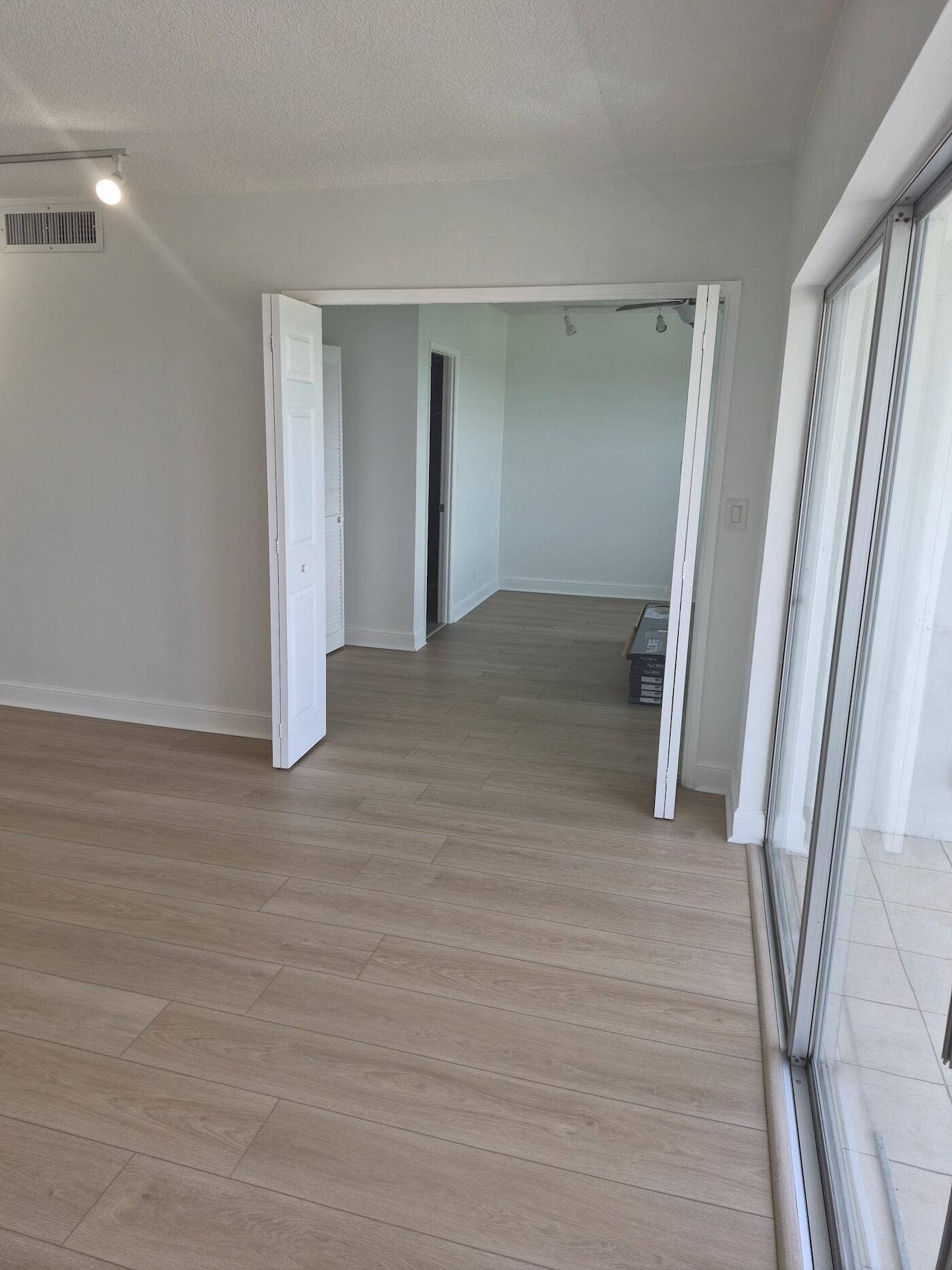 3050 N PALM AIRE Drive, #702, Pompano Beach, FL 33069 20260728_123050