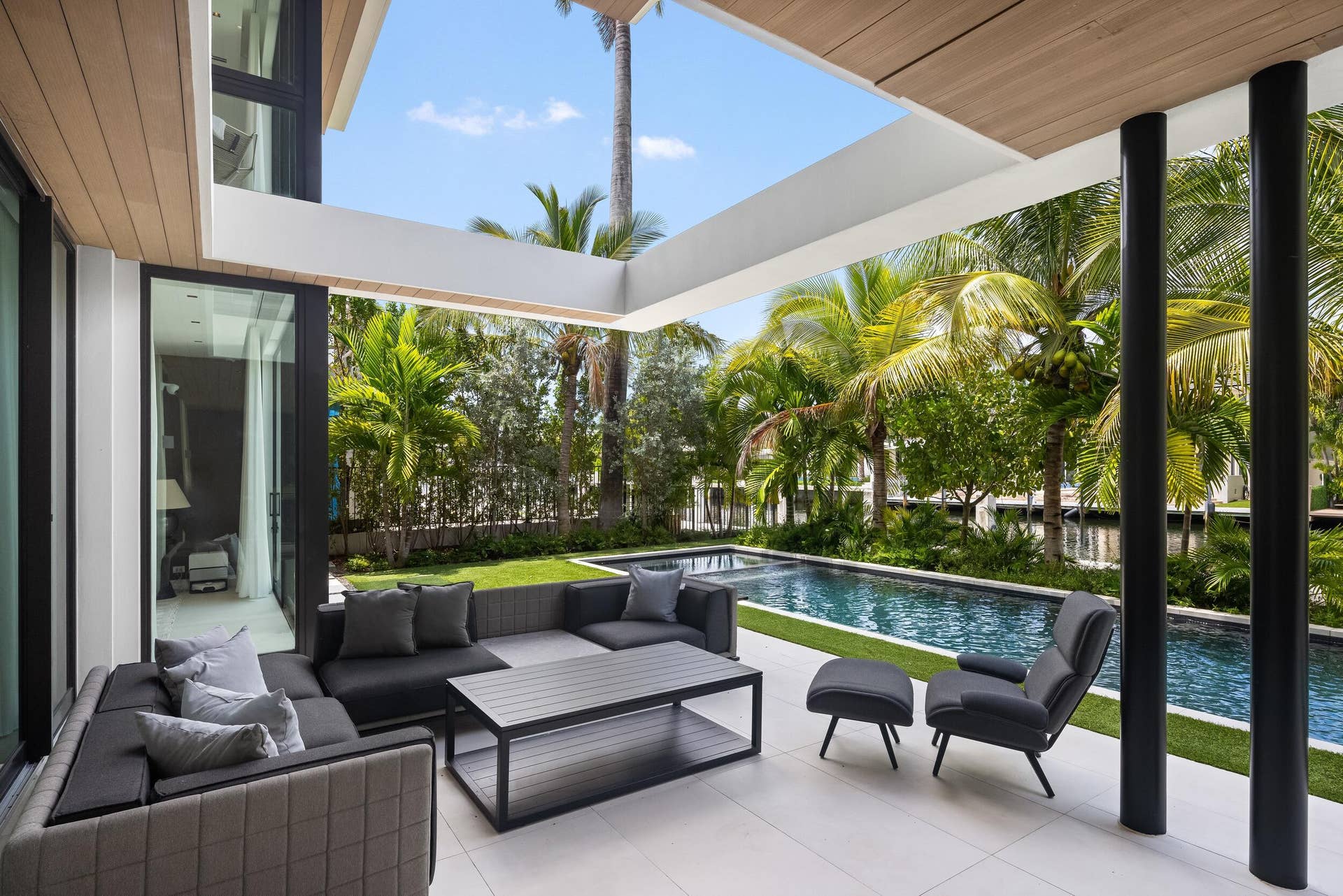 41 NURMI Drive, Fort Lauderdale, FL 33301 Patio 8