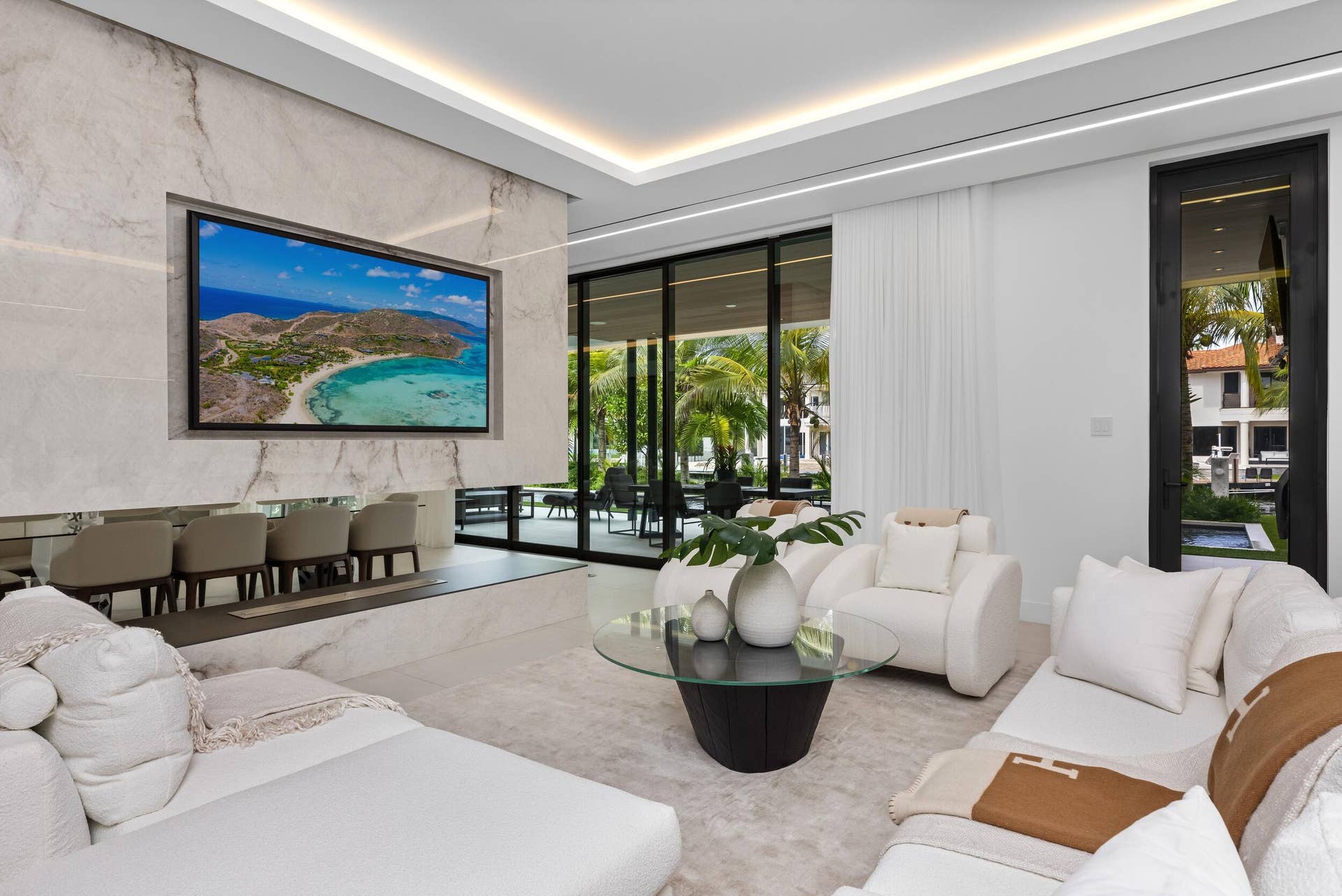 41 NURMI Drive, Fort Lauderdale, FL 33301 Family Room 4
