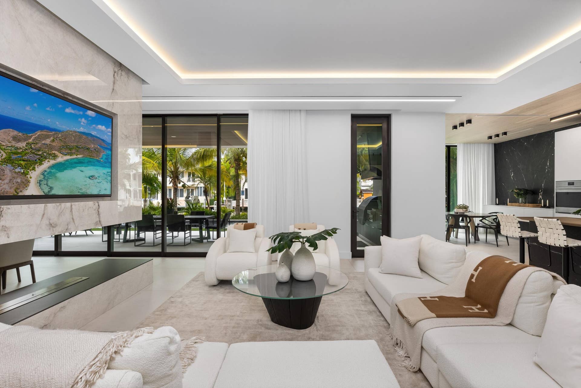 41 NURMI Drive, Fort Lauderdale, FL 33301 Family Room 5
