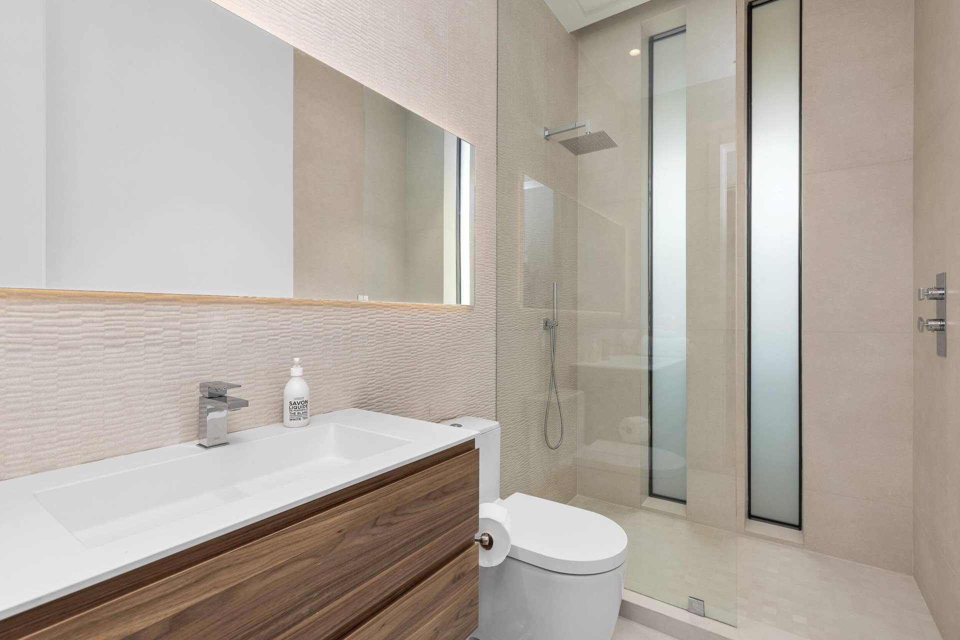 41 NURMI Drive, Fort Lauderdale, FL 33301 Guest Bath 5
