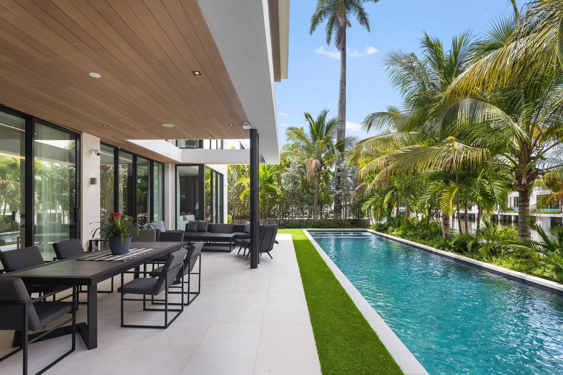 41 NURMI Drive, Fort Lauderdale, FL 33301 Pool 8