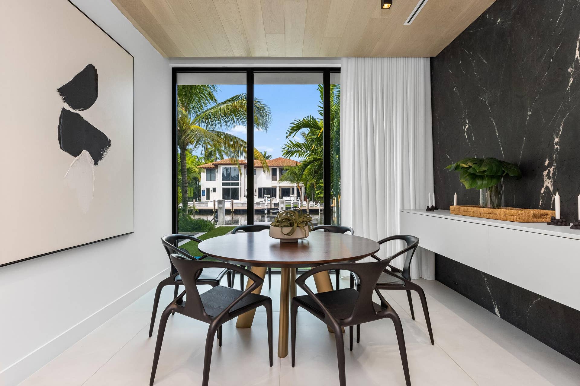 41 NURMI Drive, Fort Lauderdale, FL 33301 Breakfast Area 1