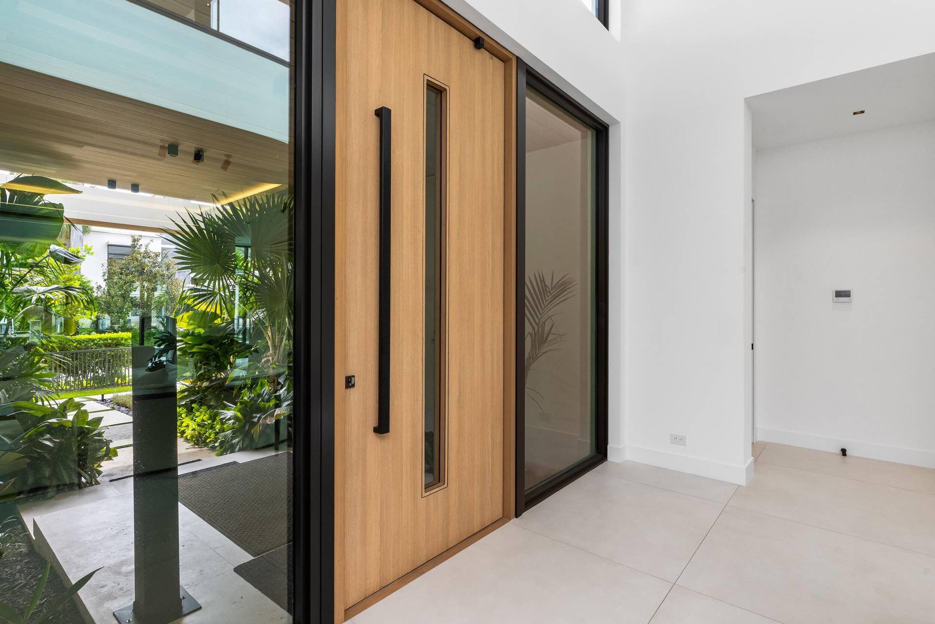 41 NURMI Drive, Fort Lauderdale, FL 33301 Foyer 1