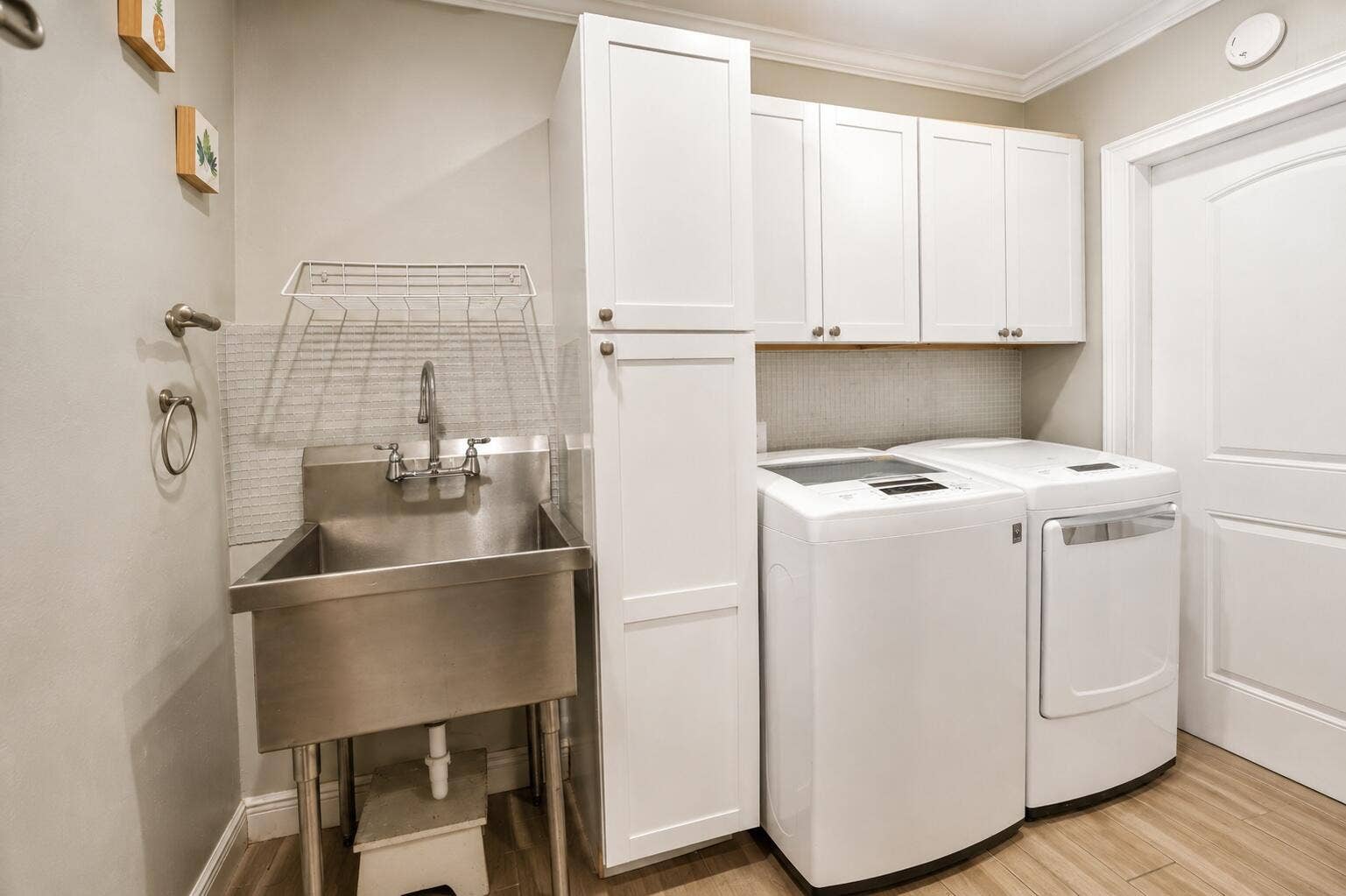 2832 NE 34TH Street, Lighthouse Point, FL 33064 2832 Donna 32