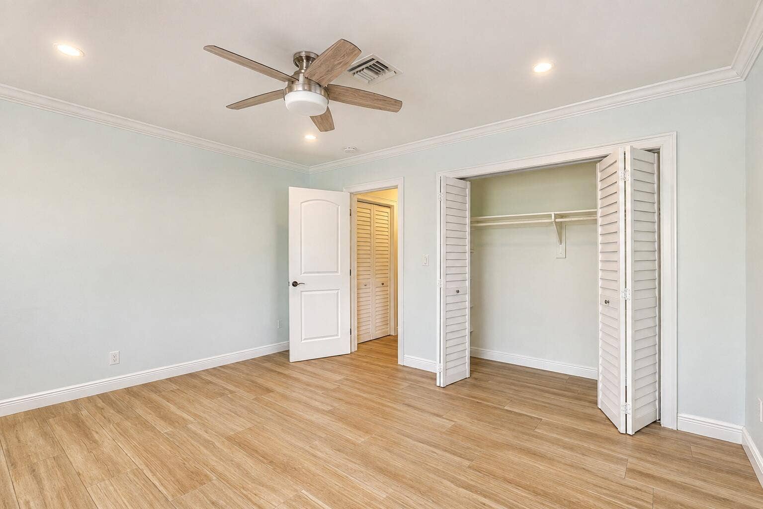 2832 NE 34TH Street, Lighthouse Point, FL 33064 2832 Donna 17