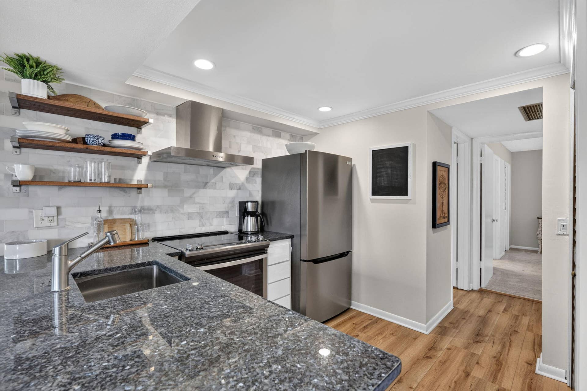 1605 S Us Highway 1, #V1-203, Jupiter, FL 33477 Kitchen
