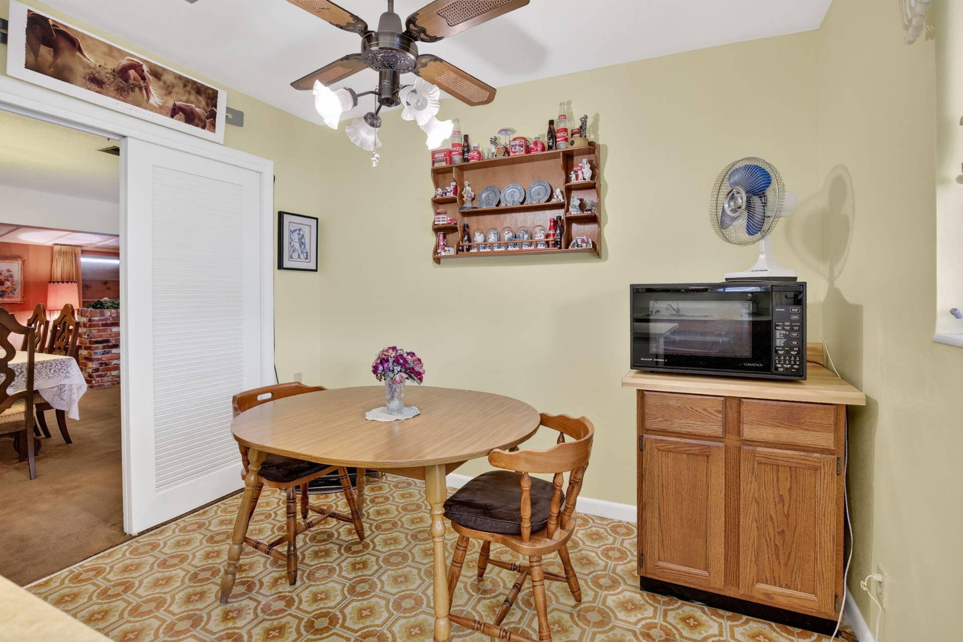 520 BEACHWOOD Lane, Plantation, FL 33317 Create your own perfect kitchen!