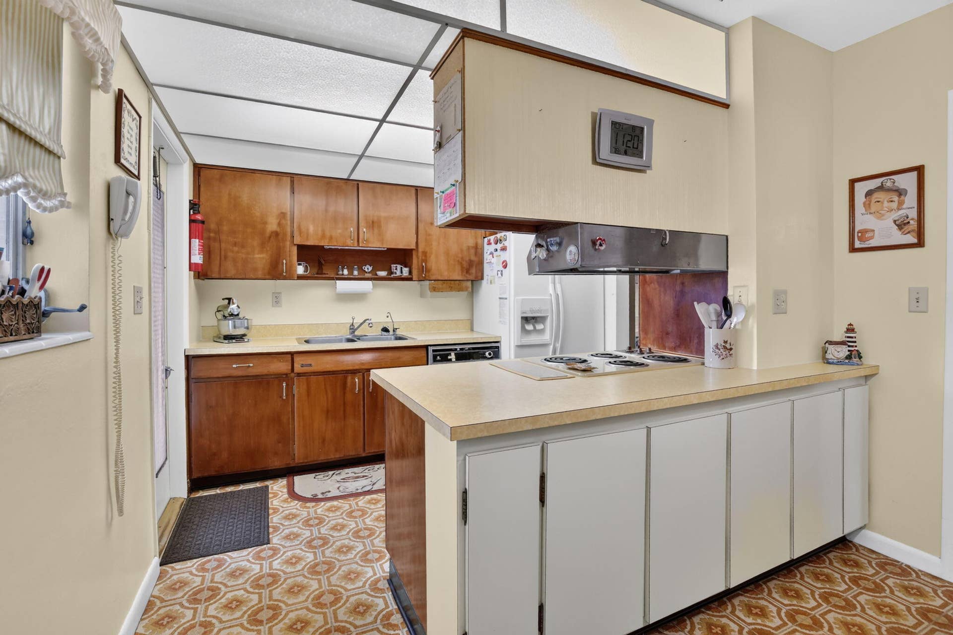 520 BEACHWOOD Lane, Plantation, FL 33317 Center Island