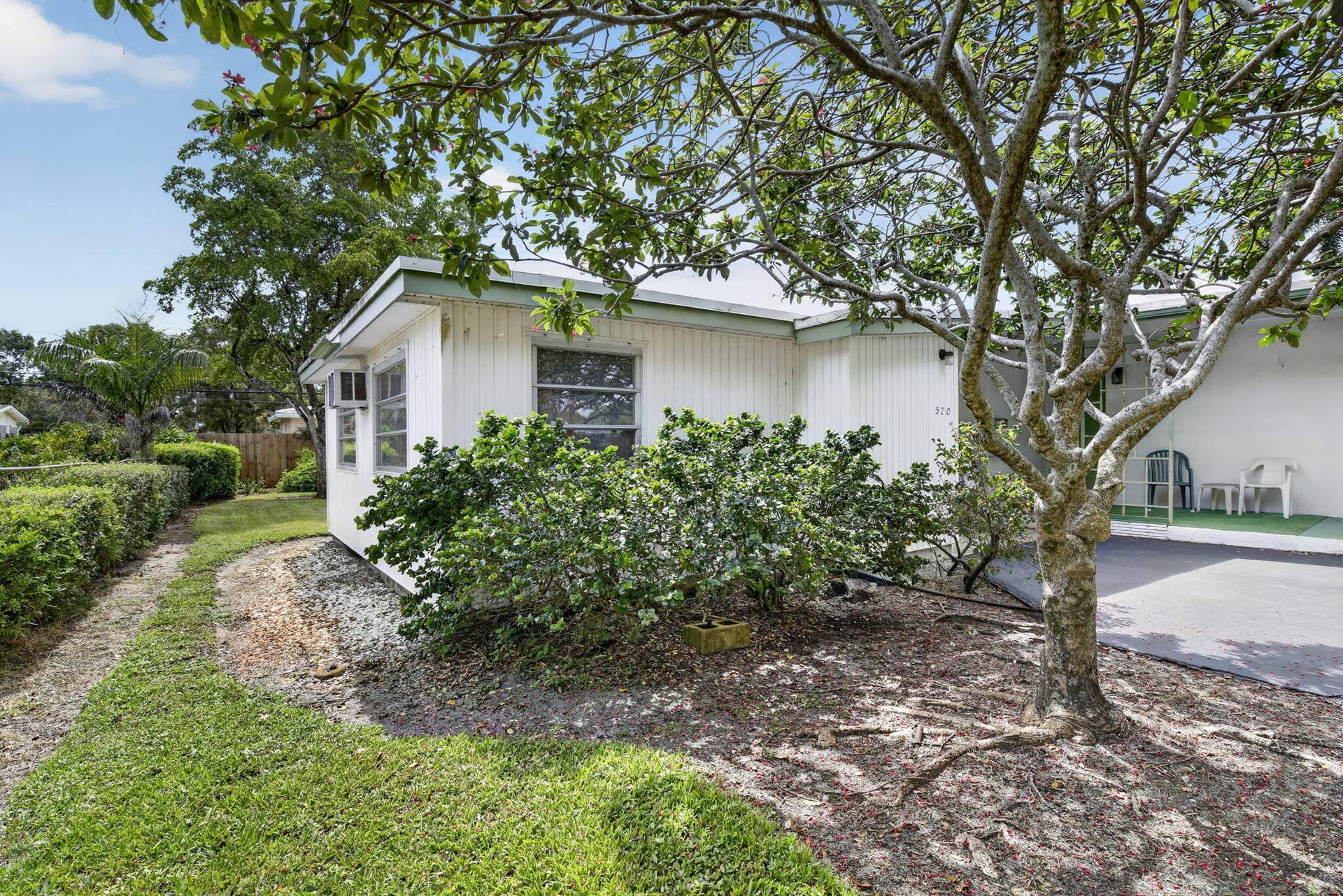 520 BEACHWOOD Lane, Plantation, FL 33317 Propane gas tank on property; gas hot water heater.