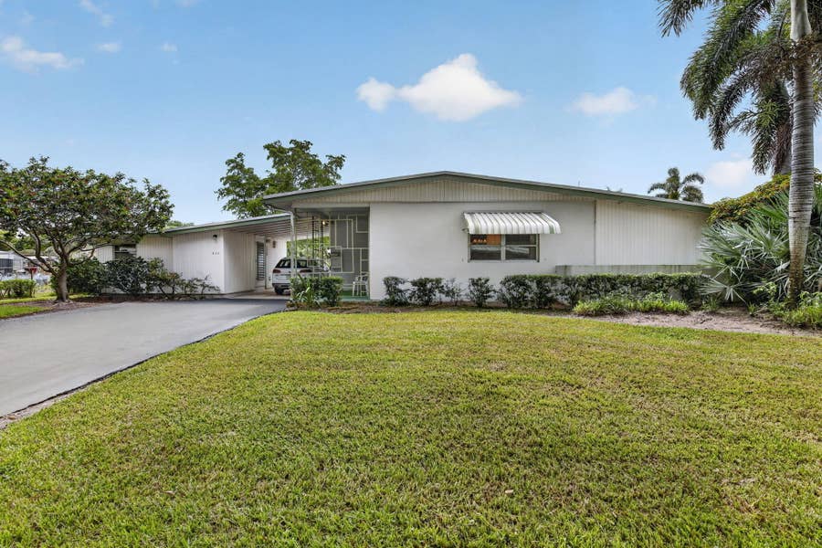 Property photo for 520 BEACHWOOD Lane, Plantation, FL