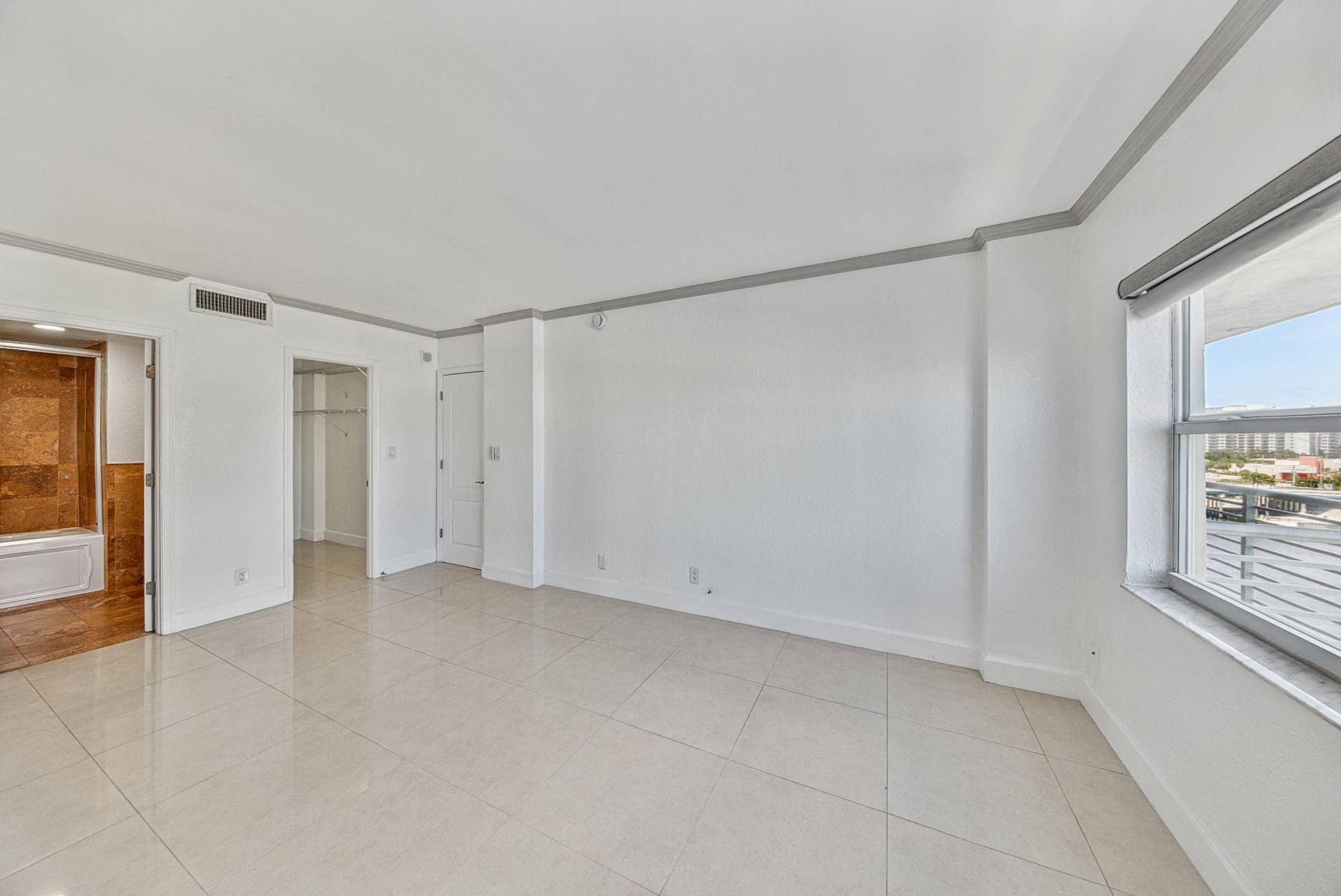 2900 NE 30th Street, #9i, Fort Lauderdale, FL 33306 castro-6