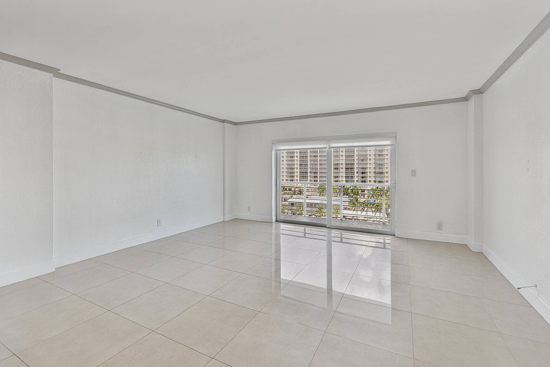 2900 NE 30th Street, #9i, Fort Lauderdale, FL 33306 castro-10
