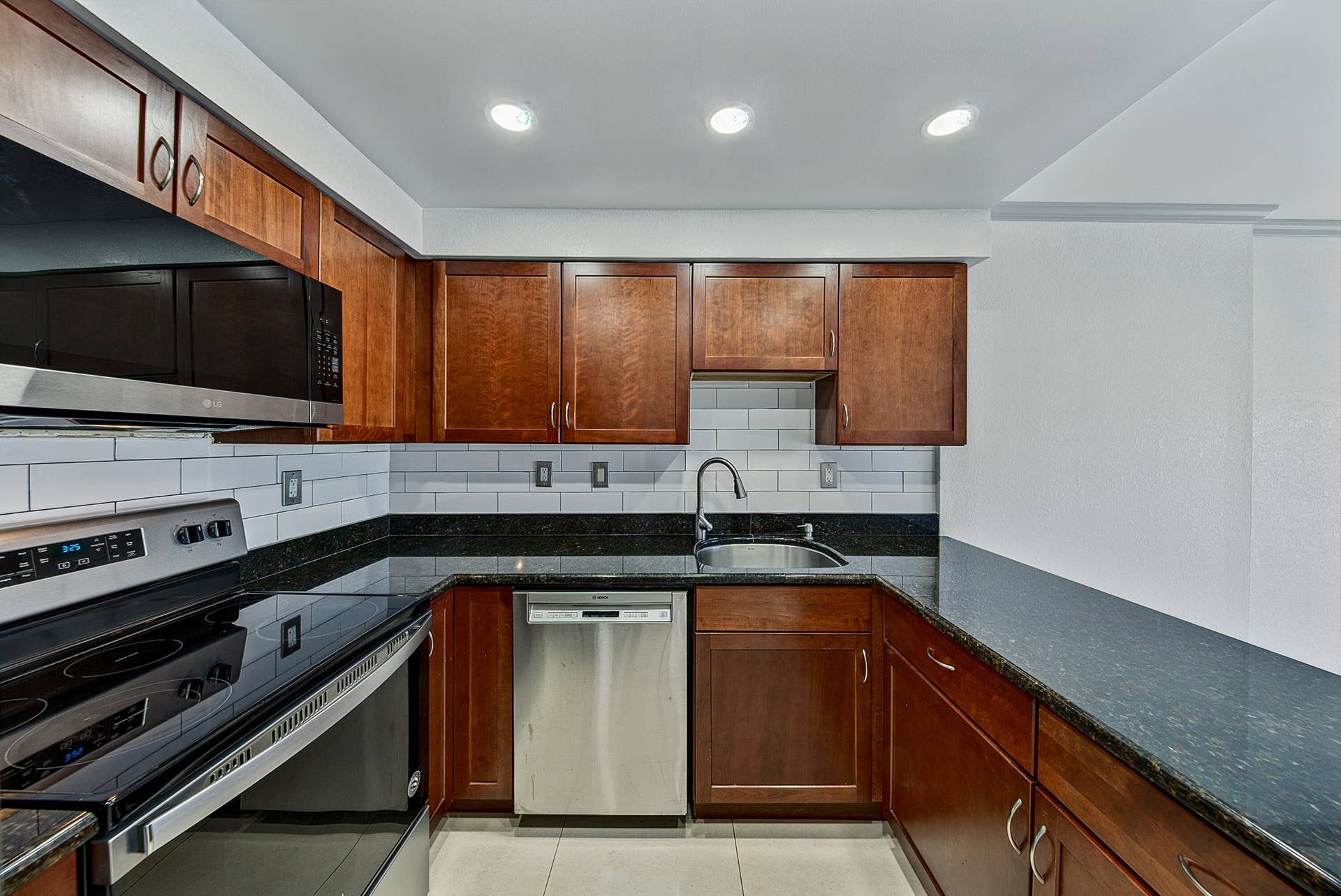 2900 NE 30th Street, #9i, Fort Lauderdale, FL 33306 castro-24