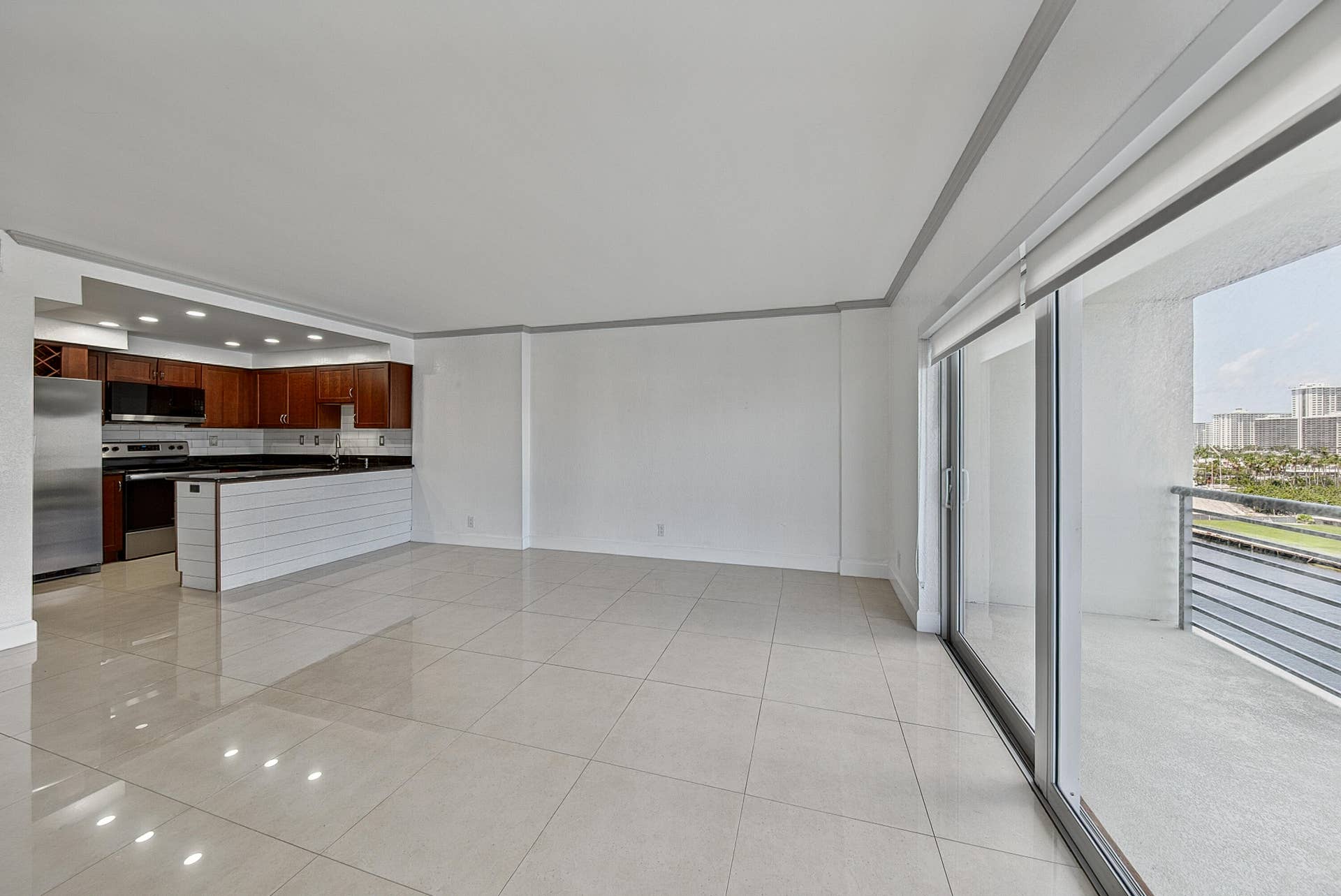 2900 NE 30th Street, #9i, Fort Lauderdale, FL 33306 castro-15