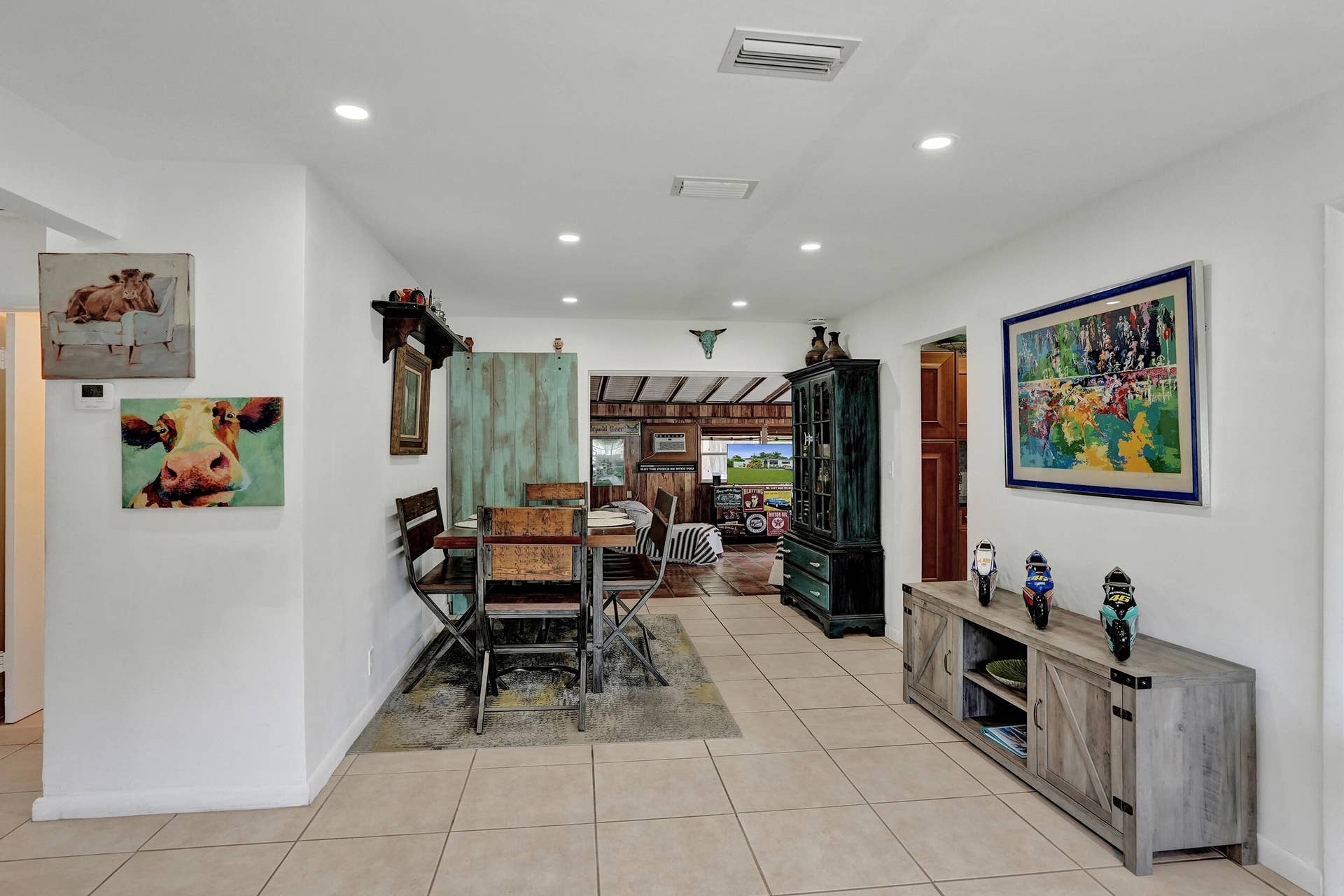 4131 NW 11th Avenue, Fort Lauderdale, FL 33309 living/dining