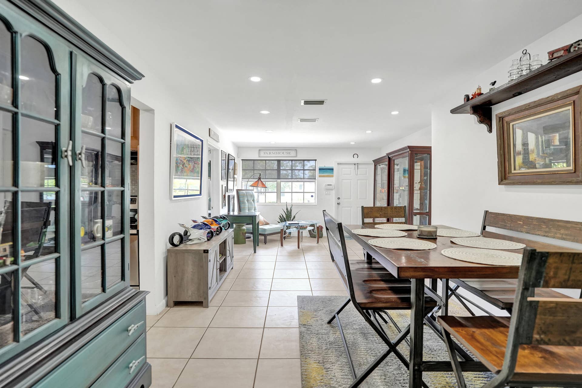 4131 NW 11th Avenue, Fort Lauderdale, FL 33309 dining, living