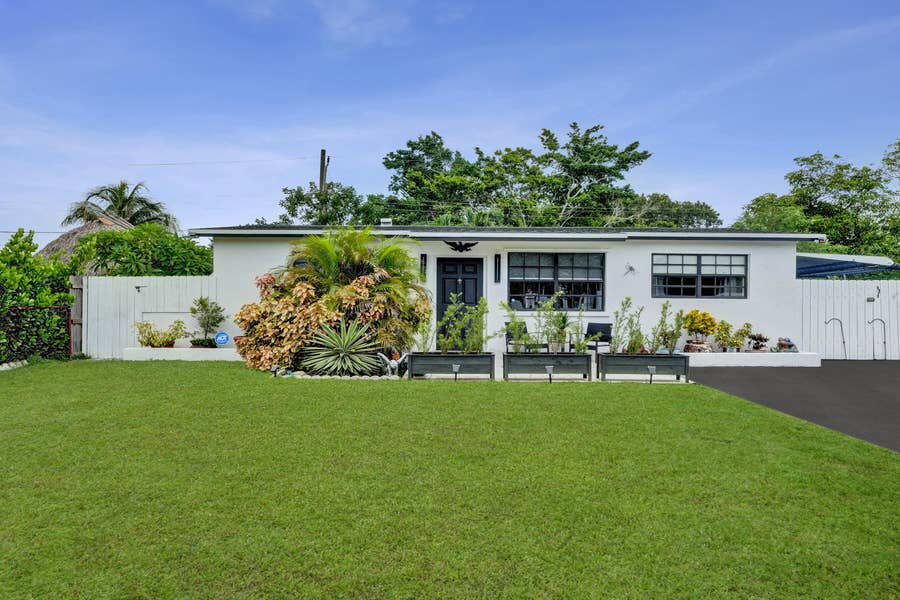 Property photo for 4131 NW 11th Avenue, Fort Lauderdale, FL