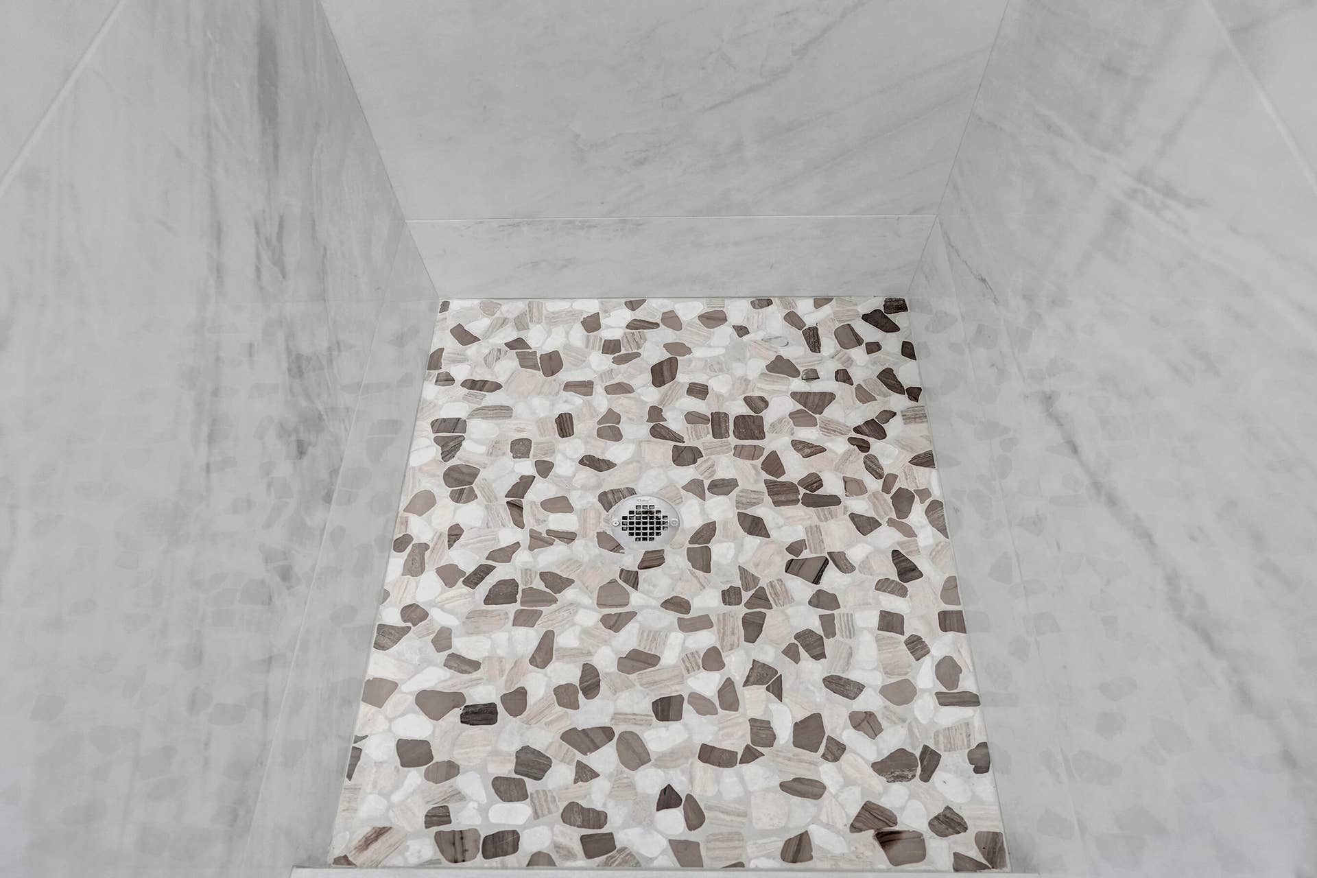 4131 NW 11th Avenue, Fort Lauderdale, FL 33309 master shower