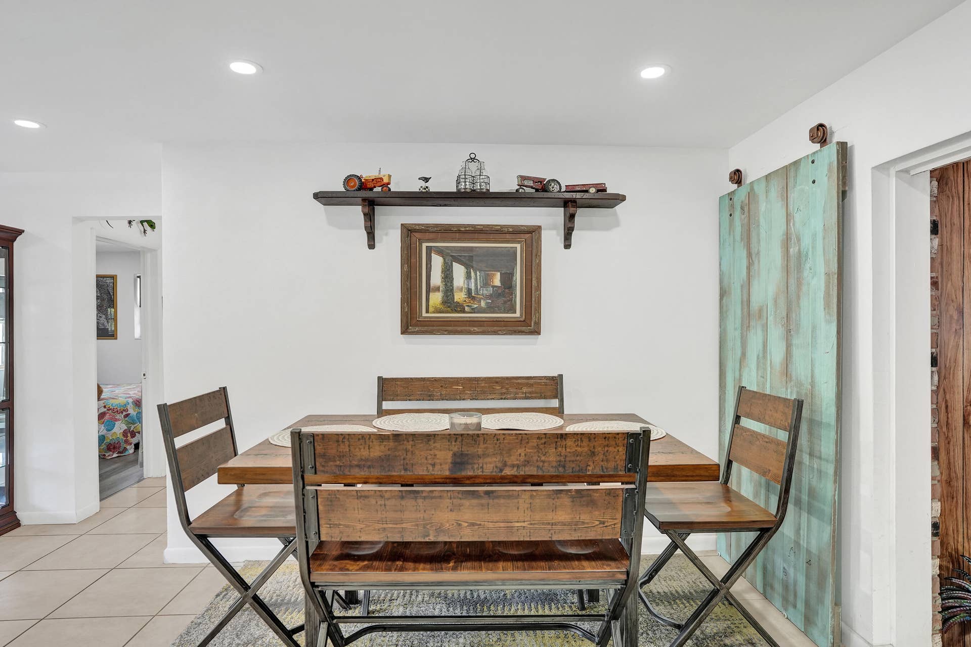 4131 NW 11th Avenue, Fort Lauderdale, FL 33309 Dining