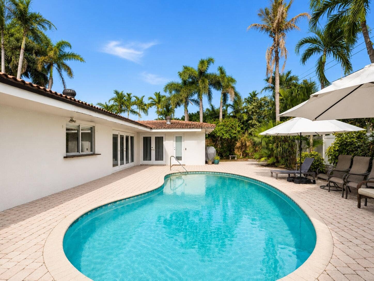 2010 NE 59th Place, Fort Lauderdale, FL 33308 pool