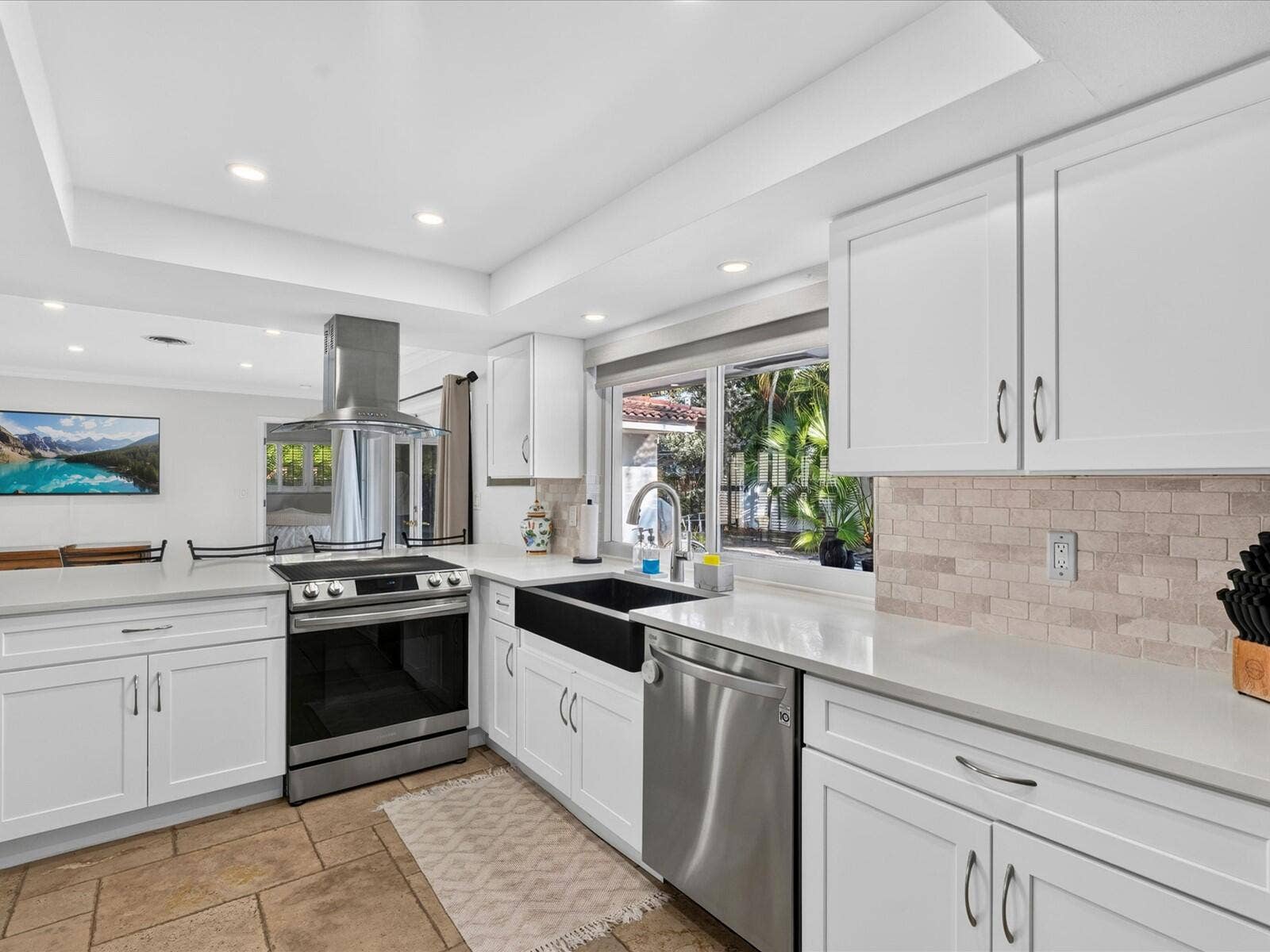 2010 NE 59th Place, Fort Lauderdale, FL 33308 Kitchen